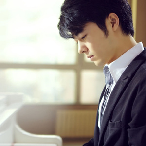 男男被多人伦㢨系列H
